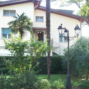 Hotel La Dependance By Casa Bianca, Lido di Jesolo
